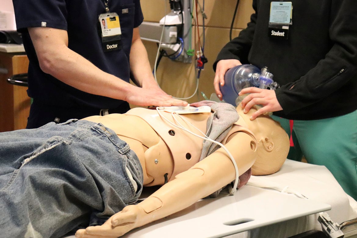 Using a ventilator on simulated patient