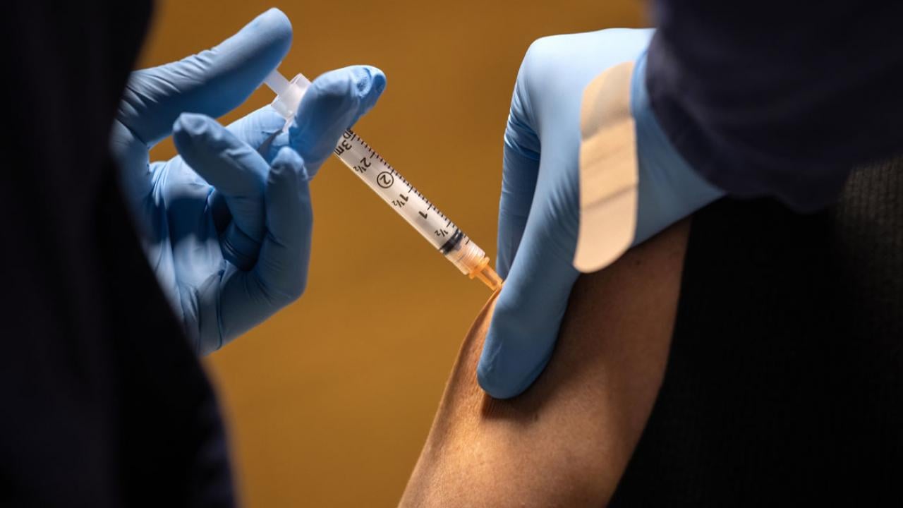 Medicare Boosts Pay For COVID-19 Vaccine Administration | American ...